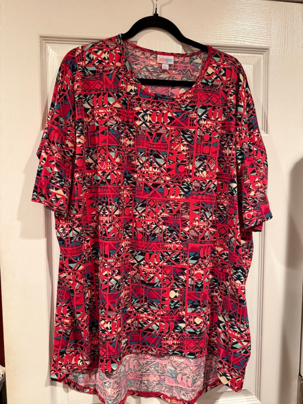 Lularoe Red Geometric Print Short Sleeve Top